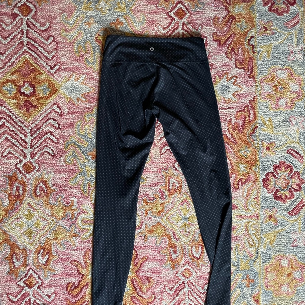 Full length dotted lululemon wunder under
